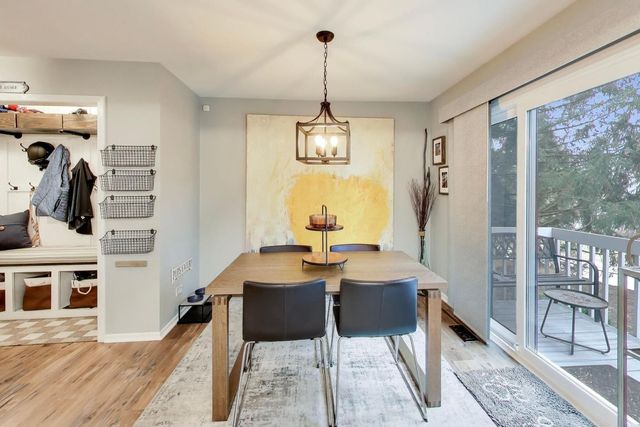 22 Rodeo Drive, Burr Ridge, IL 60527