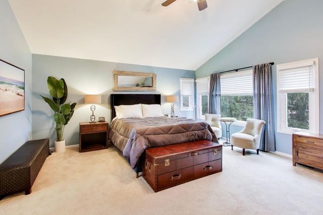 22 Rodeo Drive, Burr Ridge, IL 60527