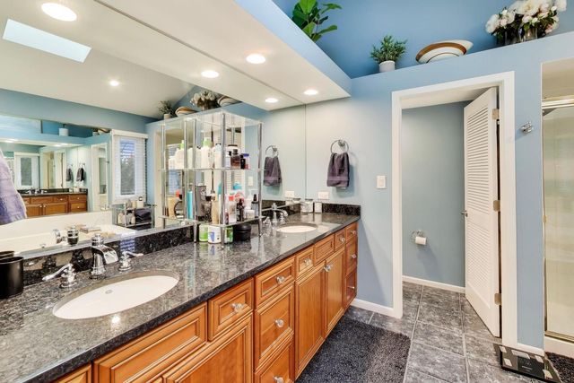 22 Rodeo Drive, Burr Ridge, IL 60527