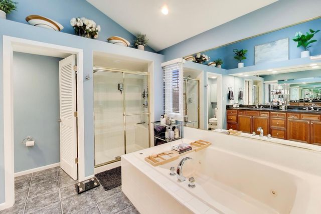 22 Rodeo Drive, Burr Ridge, IL 60527