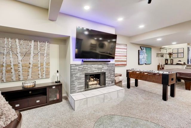 22 Rodeo Drive, Burr Ridge, IL 60527