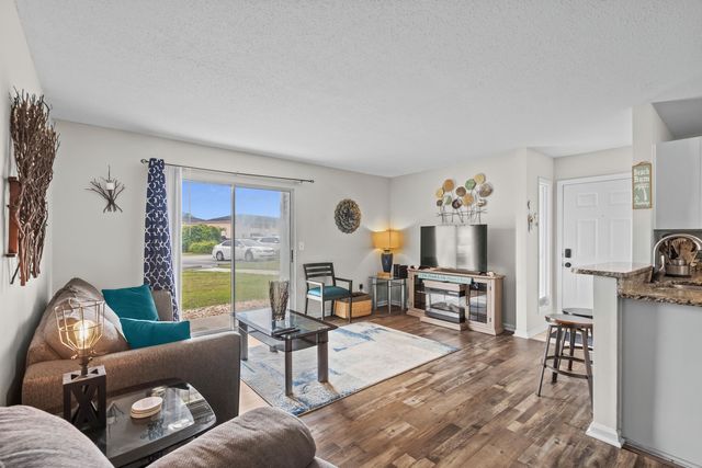 1356 Glenns Bay Rd Apt 202H, Myrtle Beach, SC 29575