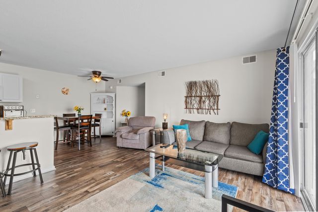 1356 Glenns Bay Rd Apt 202H, Myrtle Beach, SC 29575