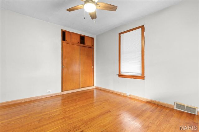 6837 Bradley Avenue, St Louis, MO 63139