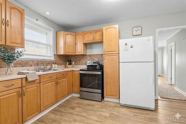 6837 Bradley Avenue, St Louis, MO 63139