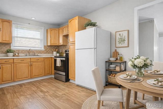 6837 Bradley Avenue, St Louis, MO 63139