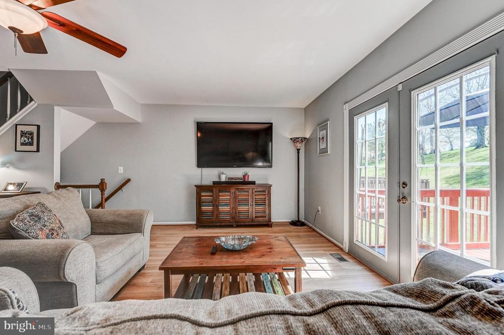 Image 12 of property listing at 17 TIGREFF CT, Baltimore, MD 21234