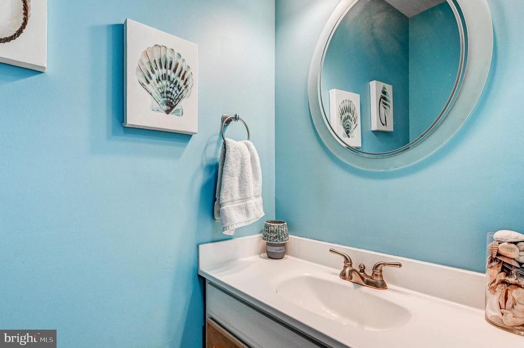 Image 23 of property listing at 17 TIGREFF CT, Baltimore, MD 21234