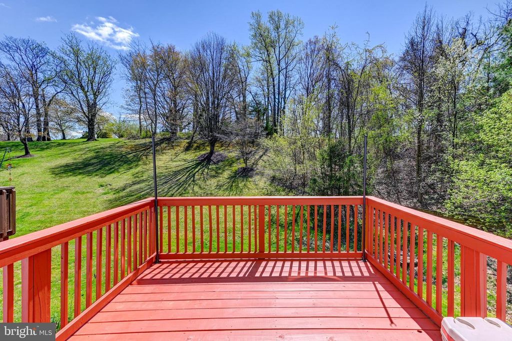 Image 24 of property listing at 17 TIGREFF CT, Baltimore, MD 21234