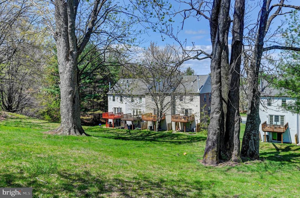 Image 28 of property listing at 17 TIGREFF CT, Baltimore, MD 21234