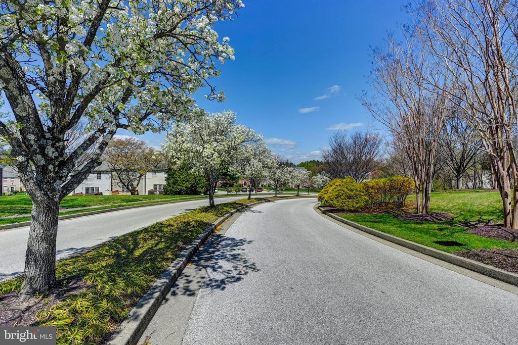 Image 30 of property listing at 17 TIGREFF CT, Baltimore, MD 21234