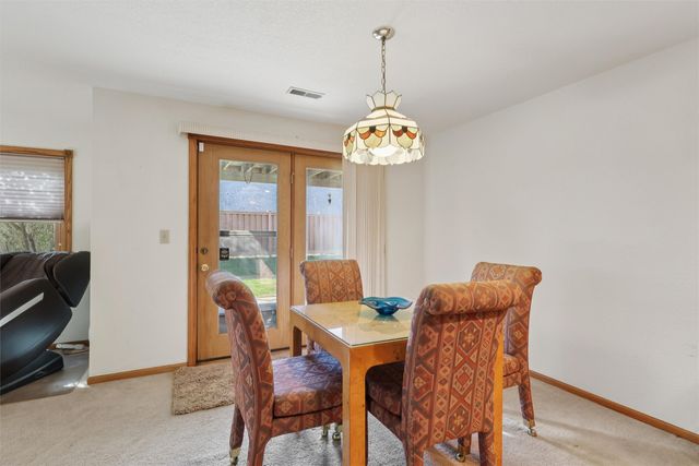 2002 Maple Circle, West Des Moines, IA 50265