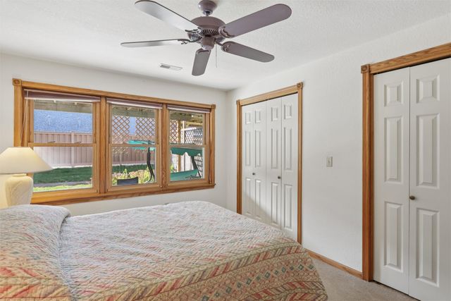 2002 Maple Circle, West Des Moines, IA 50265