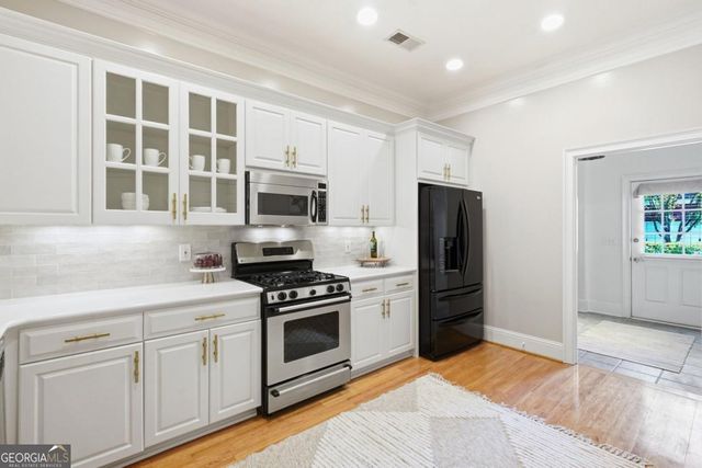 8420 Parker Place, Roswell, GA 30076