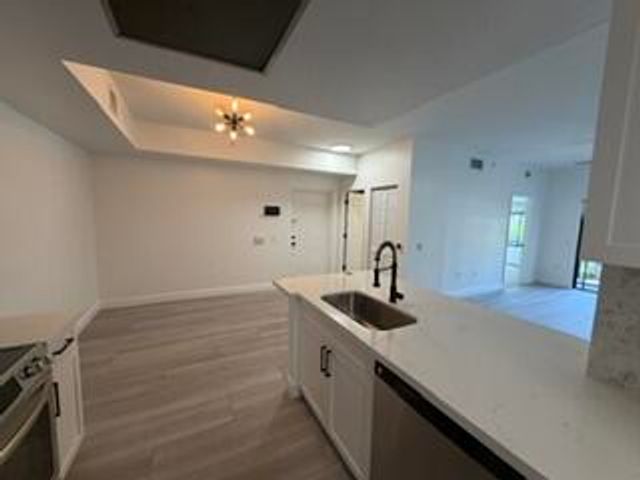 2807 VERONIA Drive 107, Palm Beach Gardens, FL 33410