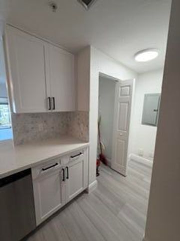 2807 VERONIA Drive 107, Palm Beach Gardens, FL 33410