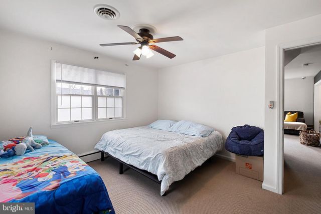 18 W REDMONT RD, Wilmington, DE 19804