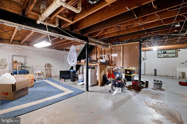 18 W REDMONT RD, Wilmington, DE 19804