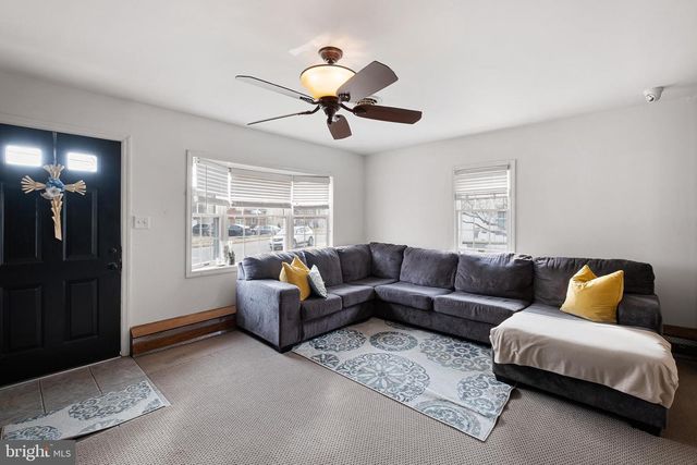 18 W REDMONT RD, Wilmington, DE 19804