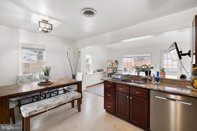 18 W REDMONT RD, Wilmington, DE 19804