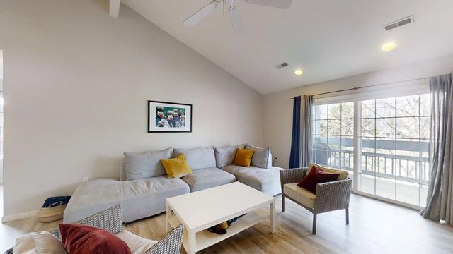 2404 Windward Boulevard 201, Champaign, IL 61821