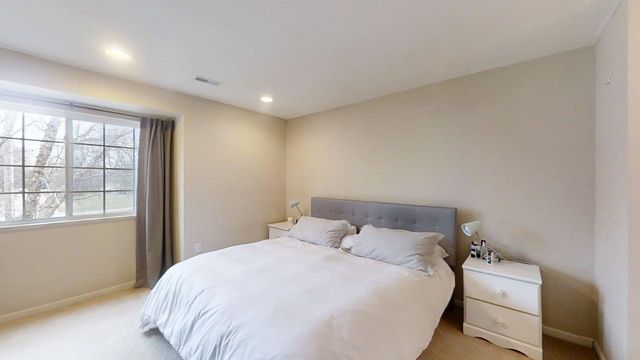 2404 Windward Boulevard 201, Champaign, IL 61821