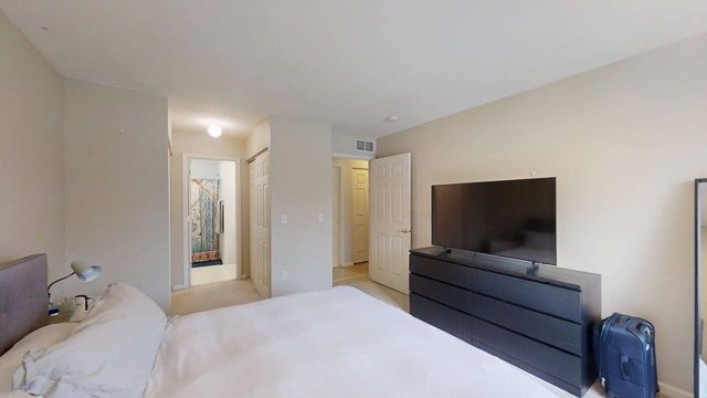 2404 Windward Boulevard 201, Champaign, IL 61821