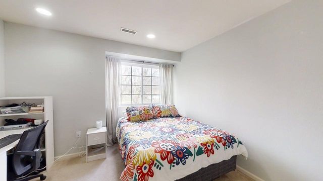 2404 Windward Boulevard 201, Champaign, IL 61821