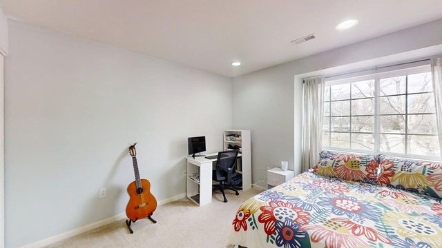 2404 Windward Boulevard 201, Champaign, IL 61821