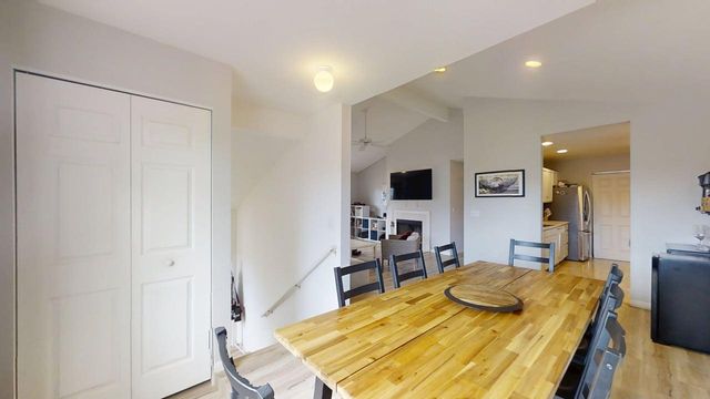 2404 Windward Boulevard 201, Champaign, IL 61821