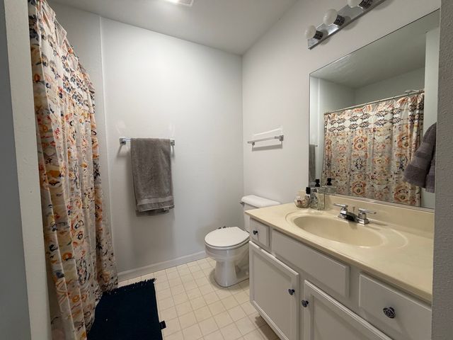 2404 Windward Boulevard 201, Champaign, IL 61821