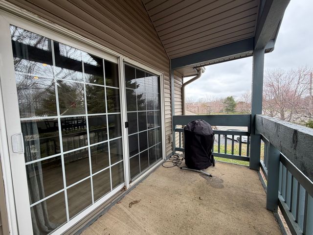 2404 Windward Boulevard 201, Champaign, IL 61821