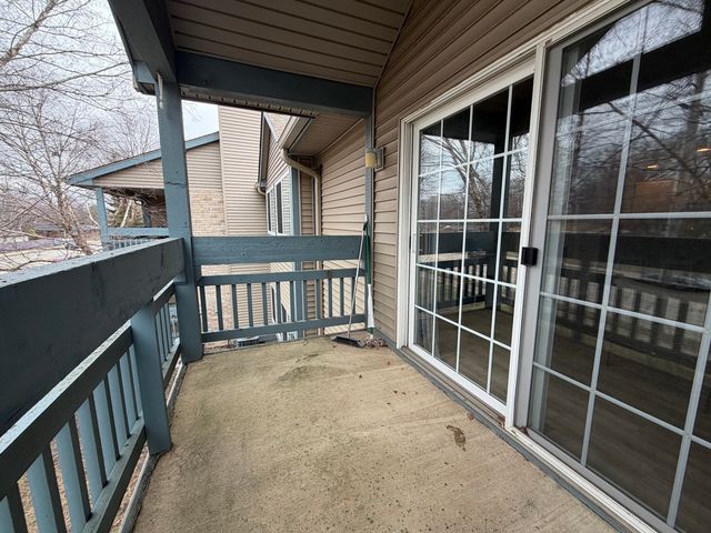 2404 Windward Boulevard 201, Champaign, IL 61821