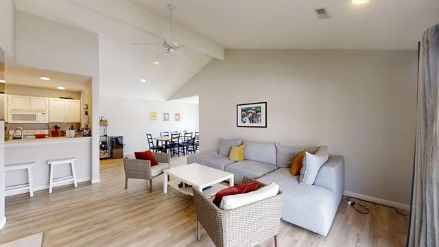 2404 Windward Boulevard 201, Champaign, IL 61821