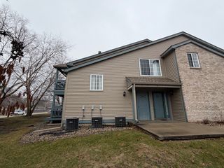 2404 Windward Boulevard 201, Champaign, IL 61821