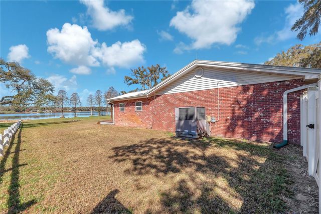 2004 CAPRI ROAD, Valrico, FL 33594