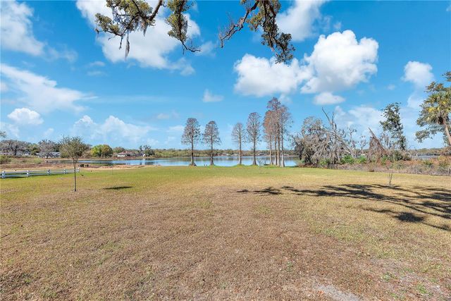 2004 CAPRI ROAD, Valrico, FL 33594