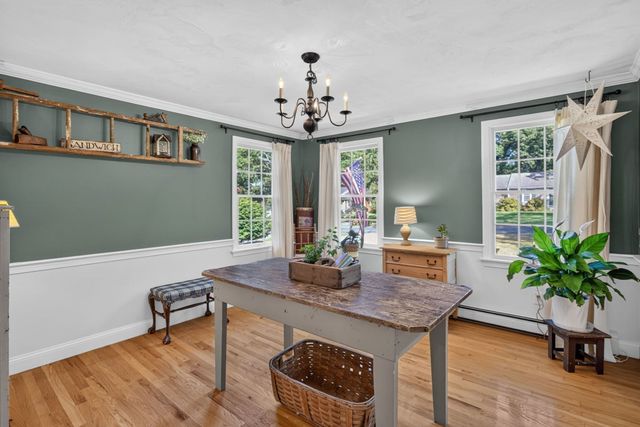 11 Burbank Street, Sandwich, MA 02563