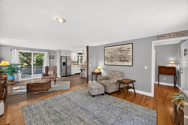 11 Burbank Street, Sandwich, MA 02563