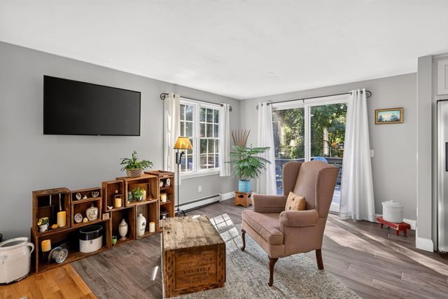 11 Burbank Street, Sandwich, MA 02563