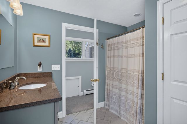 11 Burbank Street, Sandwich, MA 02563