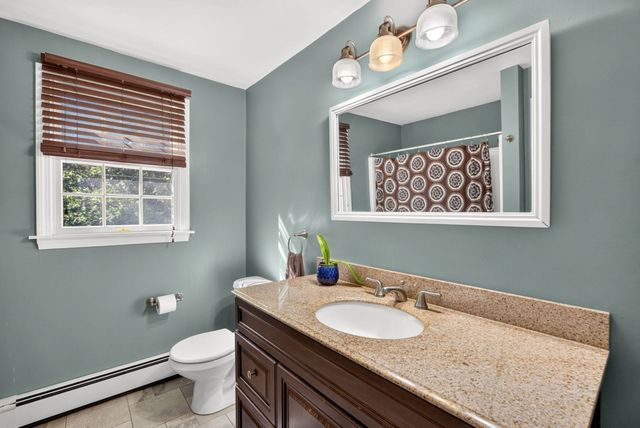 11 Burbank Street, Sandwich, MA 02563