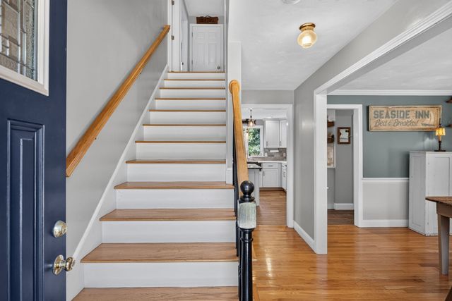 11 Burbank Street, Sandwich, MA 02563