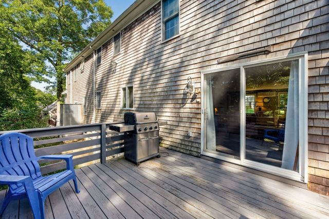 11 Burbank Street, Sandwich, MA 02563