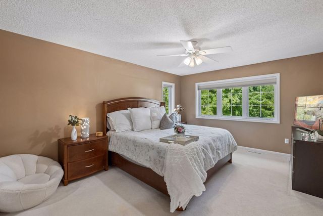 15016 Viewcrest Lane, Burnsville, MN 55306