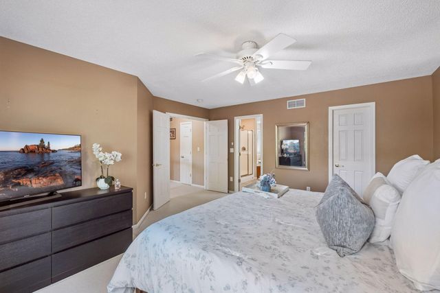 15016 Viewcrest Lane, Burnsville, MN 55306