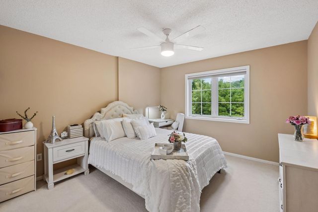 15016 Viewcrest Lane, Burnsville, MN 55306