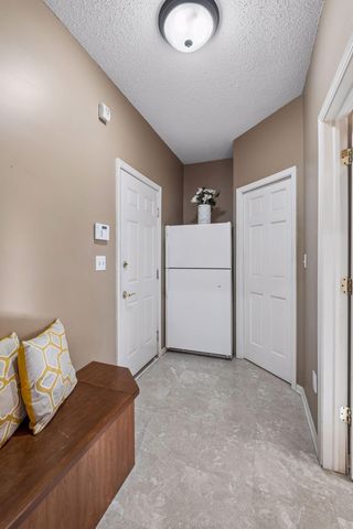 15016 Viewcrest Lane, Burnsville, MN 55306