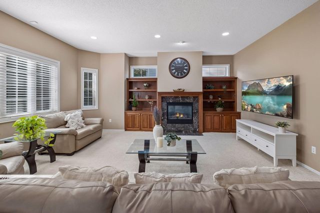 15016 Viewcrest Lane, Burnsville, MN 55306
