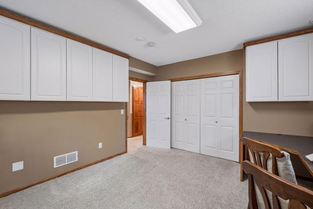 15016 Viewcrest Lane, Burnsville, MN 55306